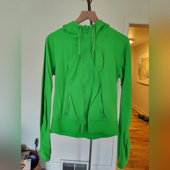 lululemon athletica Green Jacket - Picture 1 of 2